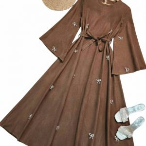 فستان نسائي